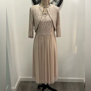 Jessica Howard Blush Lace Bodice Midi Dress with Cropped Jacket